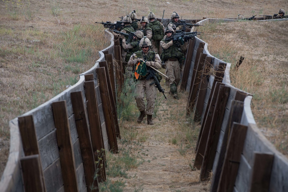 Mechanized Attack Training During RIMPAC 2016