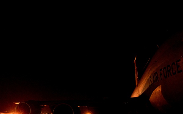 100th ARW fuels Operation Polar Roar