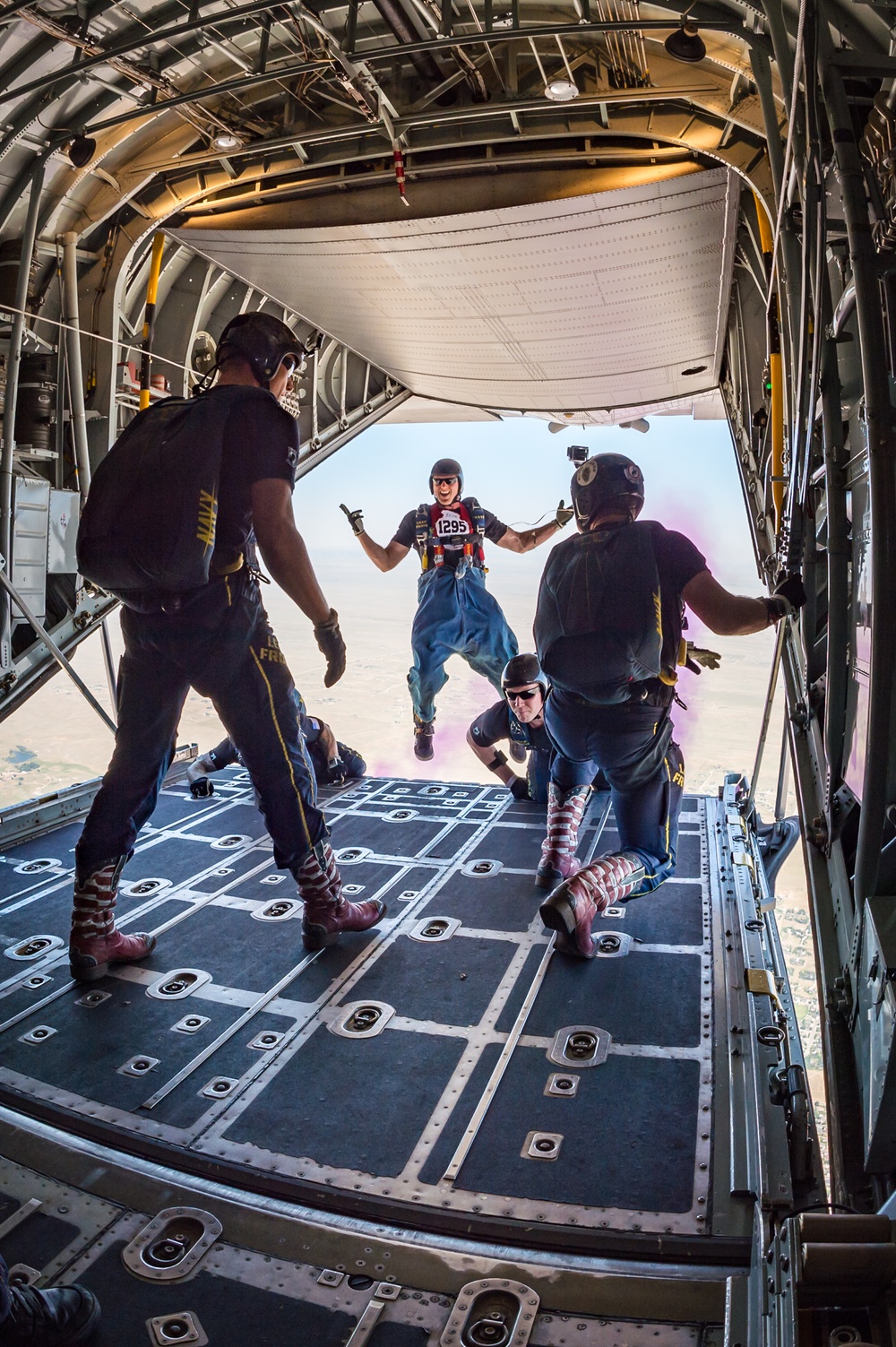 Wyoming C-130s drop Leapfrogs for Cheyenne Frontier Days