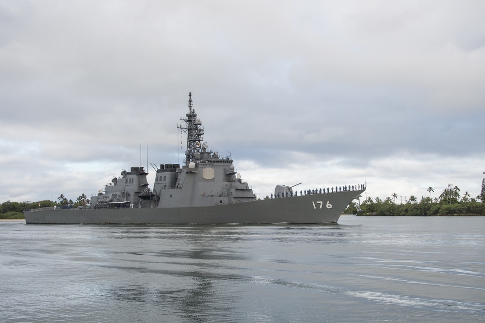 Japan Maritime Self-Defense Force guided missile destroyer JS Chokai (DDG 176) arrives at Joint Base Pearl Harbor-Hickam during RIMPAC 2016