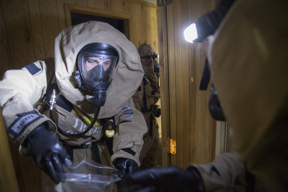 DVIDS Images CBRN Marines conduct hazmat technician training [Image