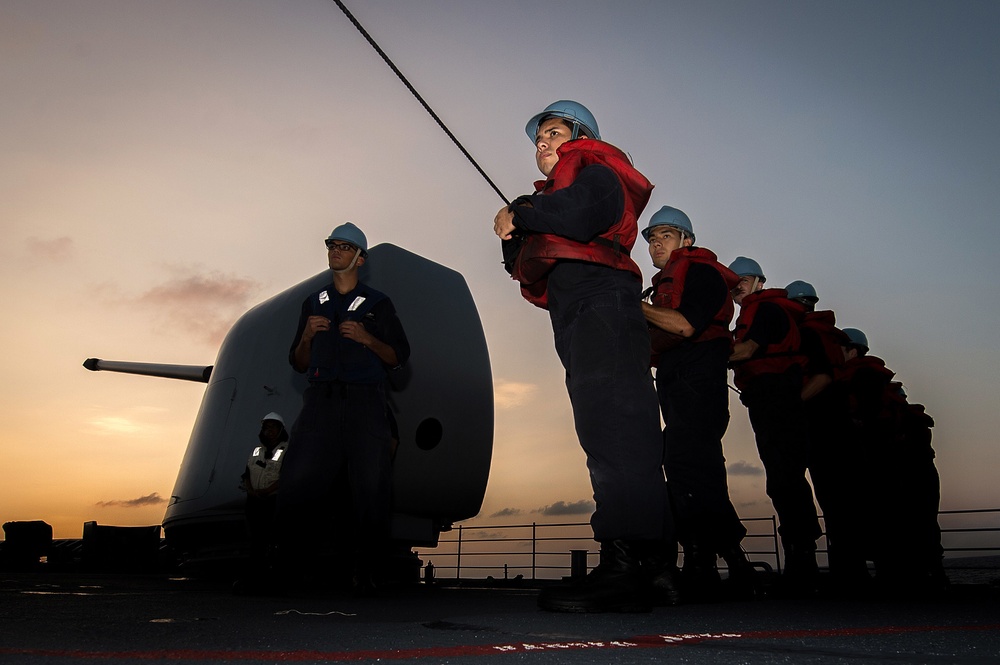 USS Mobile Bay Conducts Replenishment at Sea During RIMPAC 2016