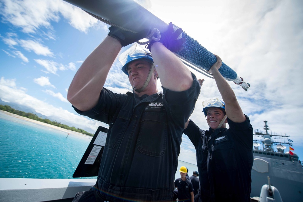 USS Mobile Bay (CG 53) Arrives at Joint Base Pearl Harbor Hickam during RIMPAC 2016