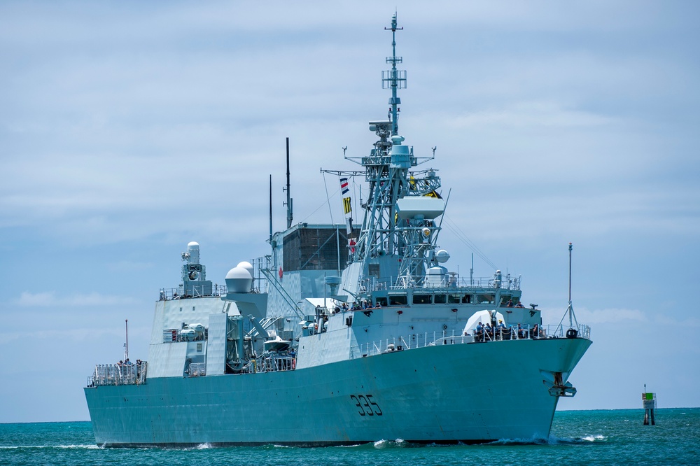 Royal Canadian Navy Halifax-Class Frigate HMCS Calgary (FF 335) Arrives at Joint Base Pearl Harbor-Hickam During  RIMPAC 16