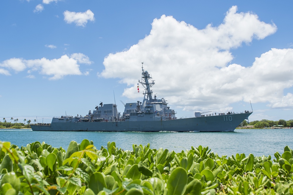 Guided-Missile Destroyer USS William P. Lawrence (DDG 110) Arrives at Joint Base Pearl Harbor-Hickam During RIMPAC 16