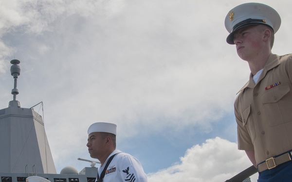 USS Somerset (LPD 25) Arrives At Seattle Seafair Fleet Week