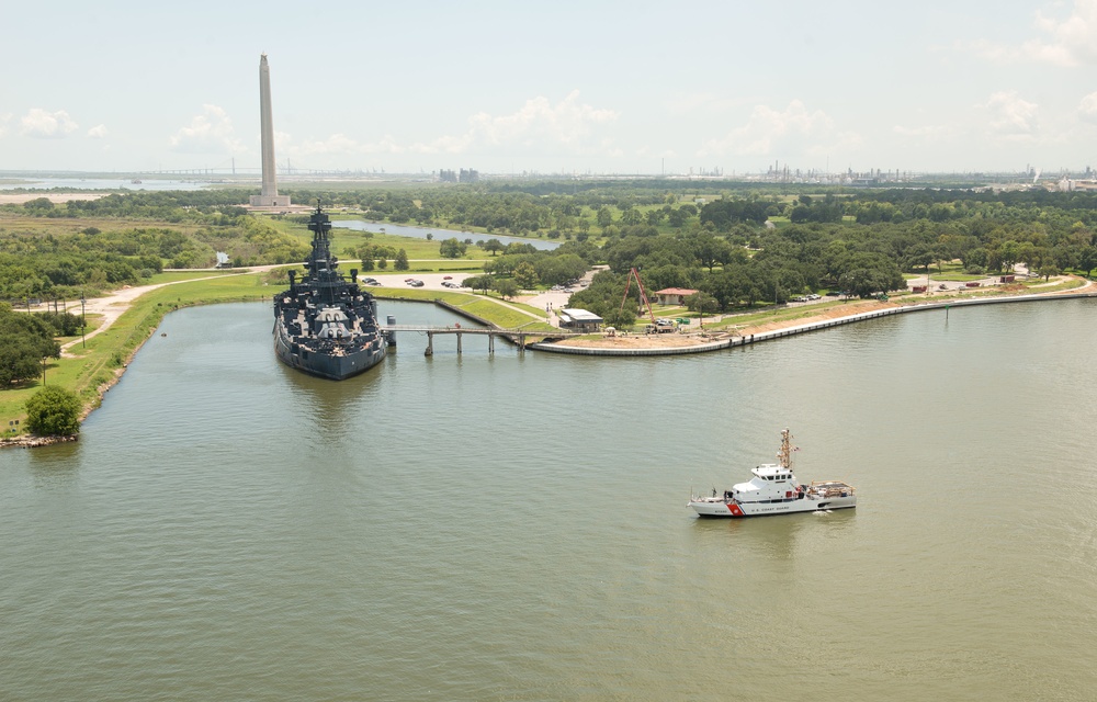 Coast Guard Cutter Manowar Patrols Houston Ship Channel