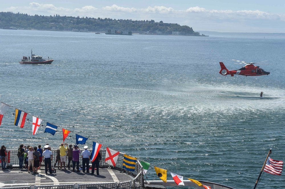 Coast Guard 13th District SAR demonstration at Seattle Seafair