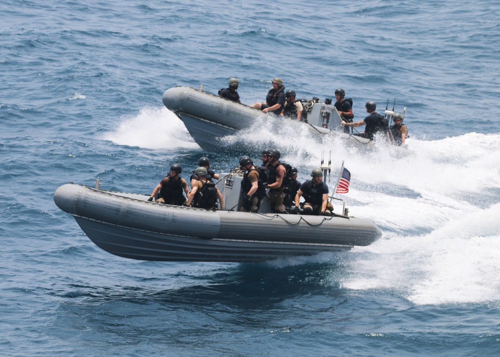 USS STOUT (DDG 55) VISIT, BOARD, SEARCH AND SEIZURE