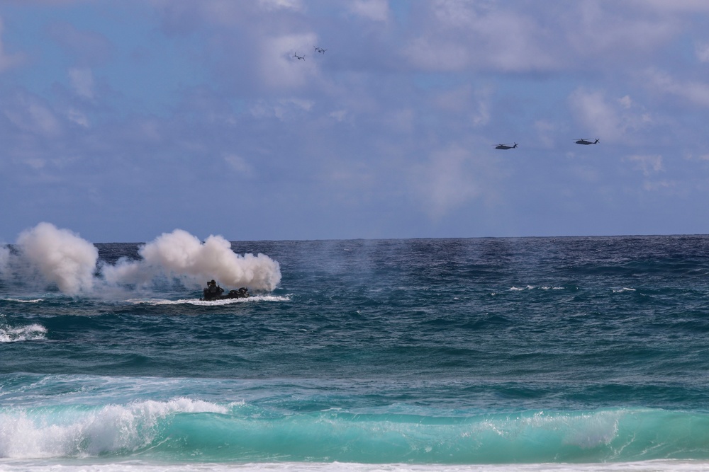 RIMPAC 16: Amphibious Assault on Marine Corps Base Hawaii
