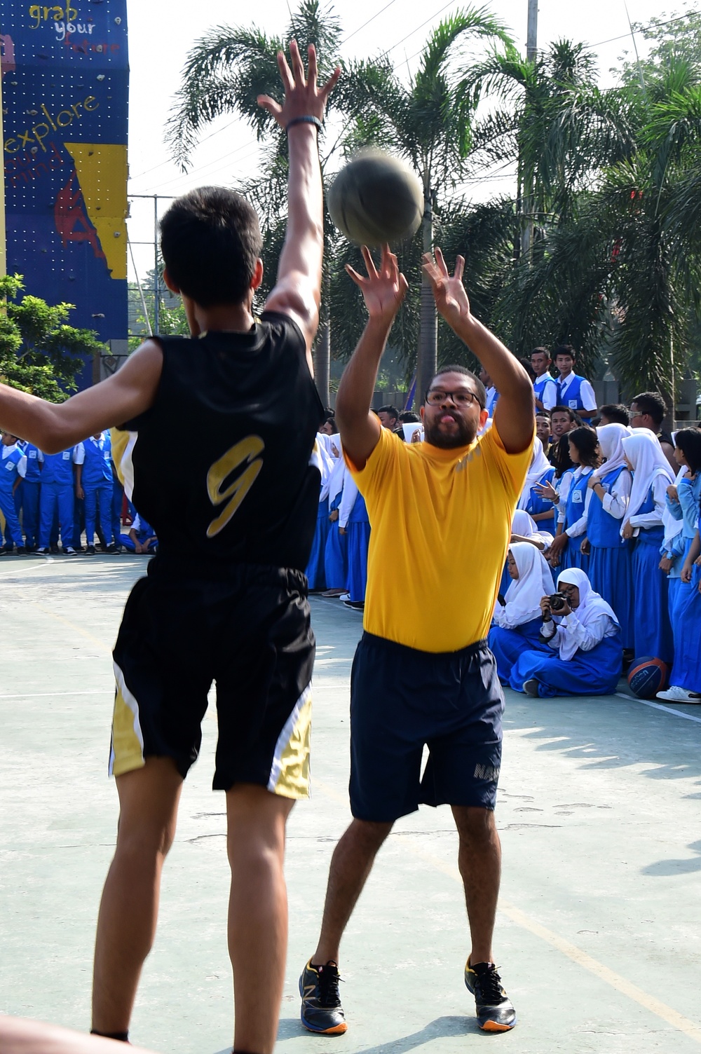 160803-N-QV906-N-068