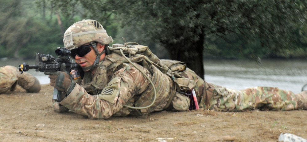 1-64 AR conducts wet gap during Saber Guardian 16 DV Day
