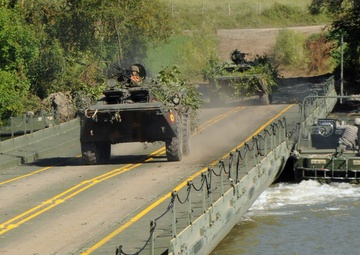 1-64 AR conducts wet gap during Saber Guardian 16 DV Day