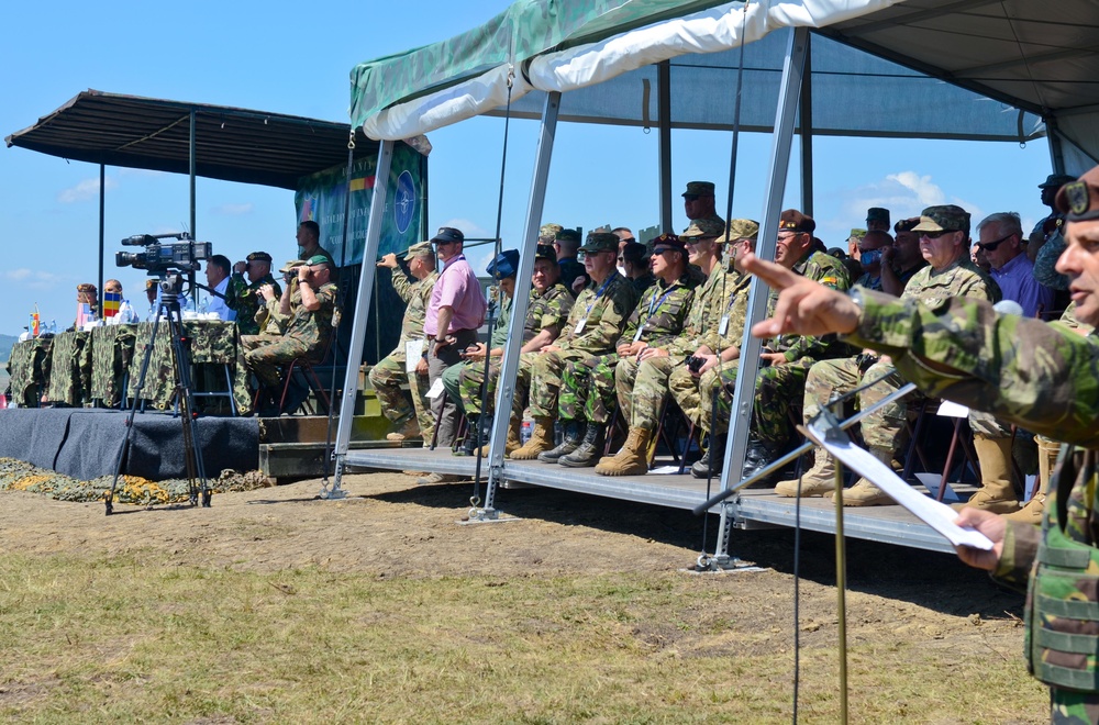 Distinguished visitors visit Saber Guardian 16