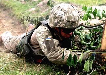Mustangs polish up grenade skills with Ukrainians