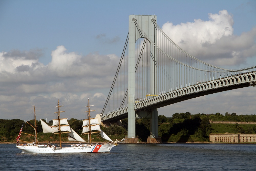 U.S. Coast Guard Cutter Eagle Enters N.Y. harbor