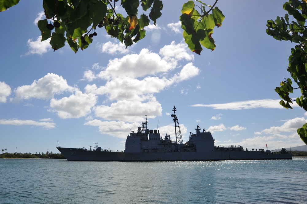 Guided-Missile Cruiser USS Mobile Bay (CG 53) Departs Joint Base Pearl Harbor-Hickam Following the Conclusion of RIMPAC 2016