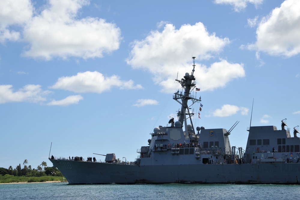 Guided-Missile Destroyer USS William P. Lawrence (DDG 110) Departs Joint Base Pearl Harbor-Hickam Following the Conclusion of RIMPAC 2016