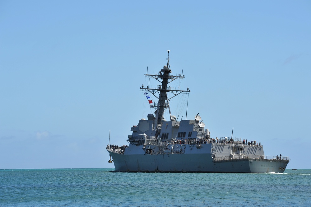 Guided-Missile Destroyer USS Stockdale (DDG 106) Departs Joint Base Pearl Harbor-Hickam Following the Conclusion of RIMPAC 2016