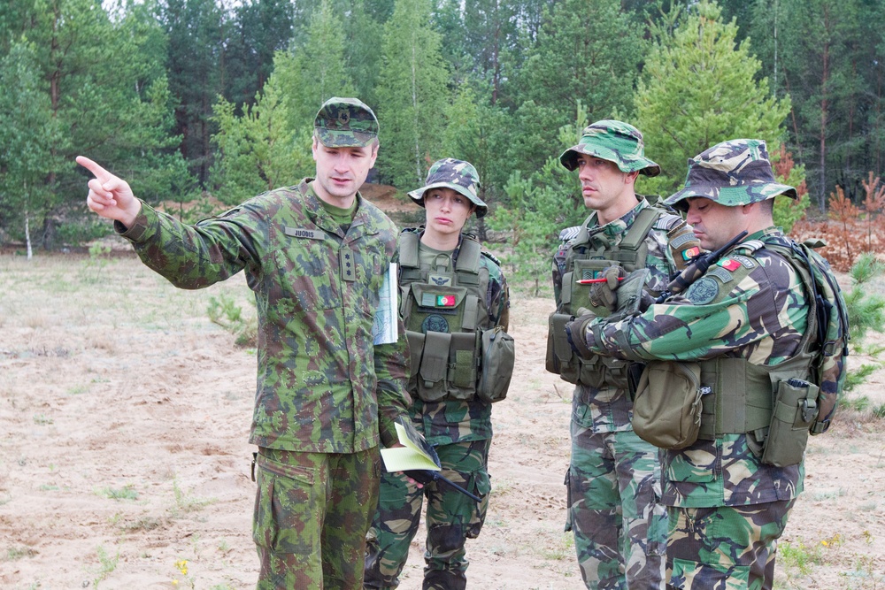 Speed and Power Soldiers Call for Fire