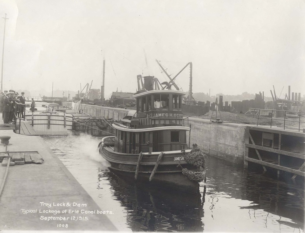 Vessel using Troy Lock and Dam in 1915.