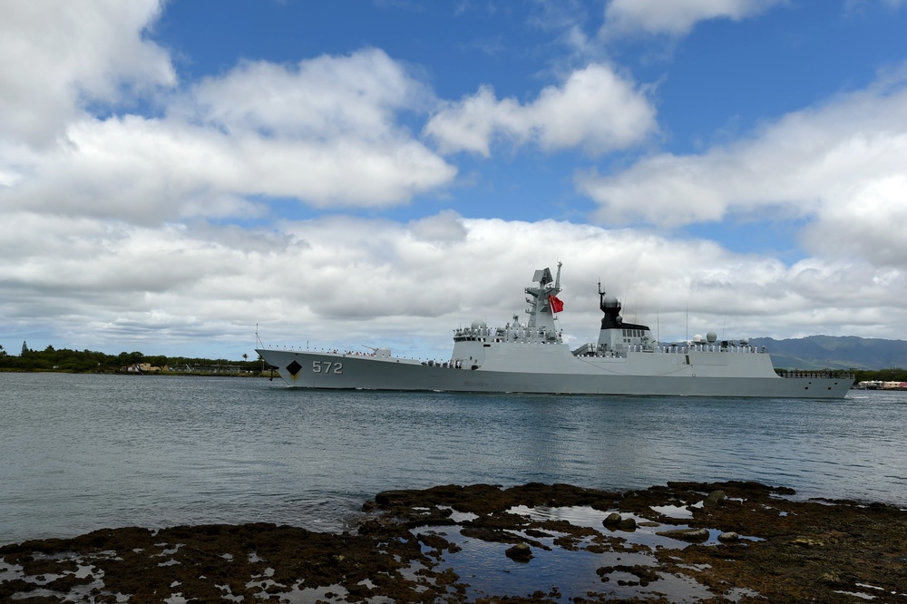 Chinese navy multirole ship Hengshui (FFG 572) departs Joint Base Pearl Harbor-Hickam following the conclusion of Rim of the Pacific 2016.