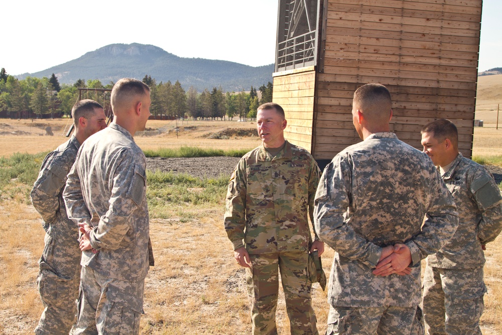 USARC Best Warriors receive visit from top enlisted Soldier