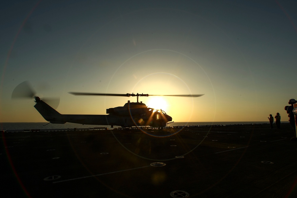 22nd MEU Conducts Flight Operations Aboard Wasp