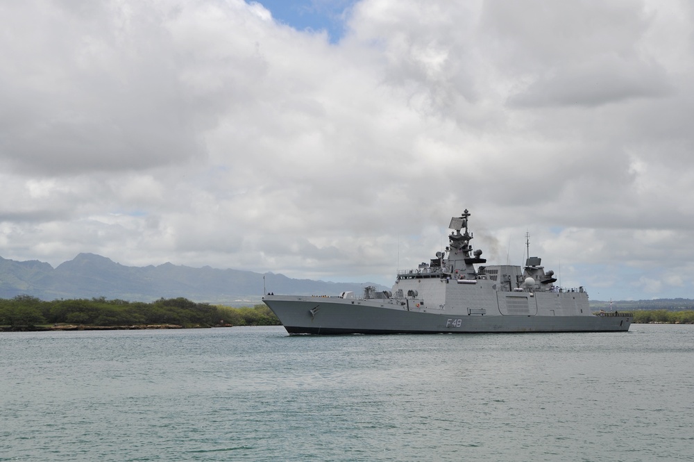 Indian Navy Shivalik-Class Stealth Frigate INS Satpura (F48) Departs Joint Base Pearl Harbor-Hickam Following the Conclusion of RIMPAC 2016