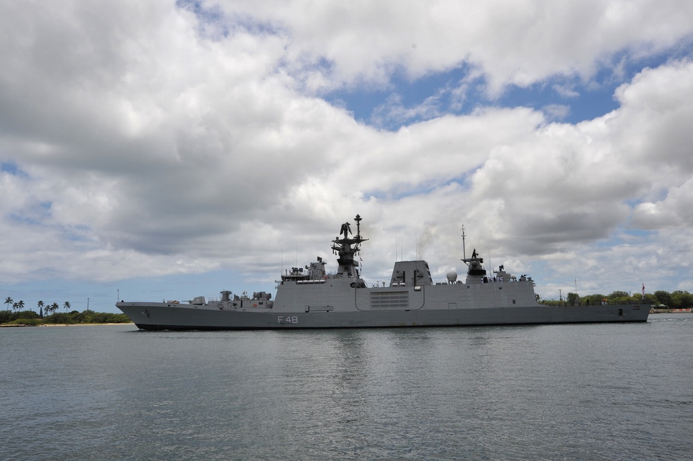 Indian Navy Shivalik-Class Stealth Frigate INS Satpura (F48) Departs Joint Base Pearl Harbor-Hickam Following the Conclusion of RIMPAC 2016