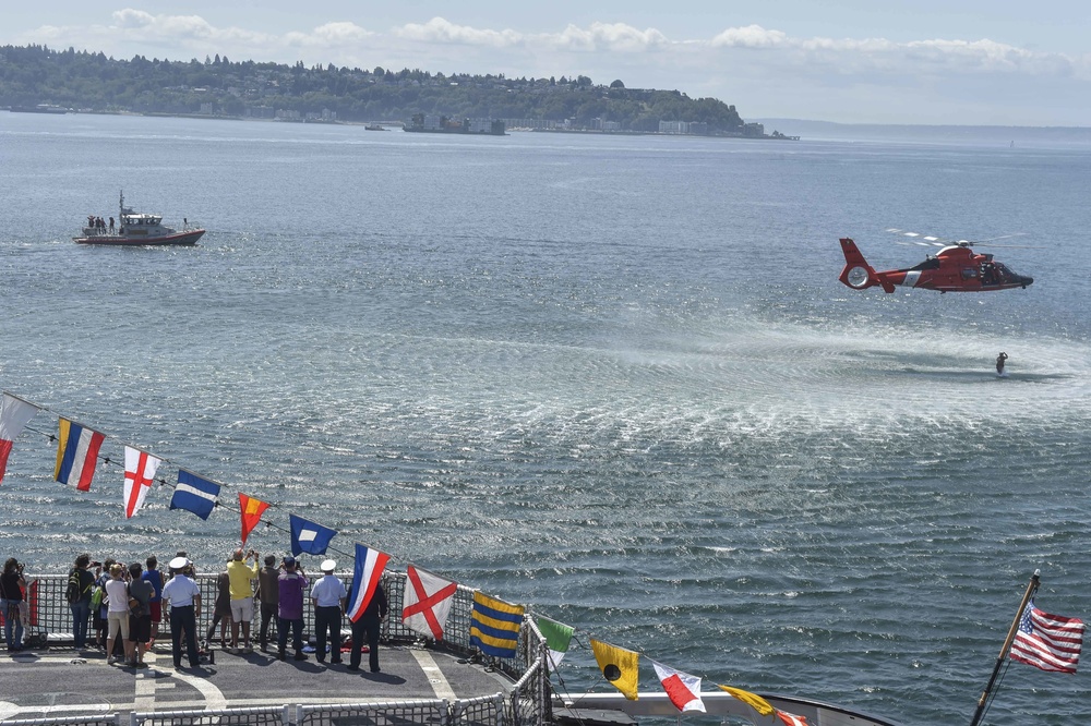 Coast Guard 13th District SAR demonstration at Seattle Seafair