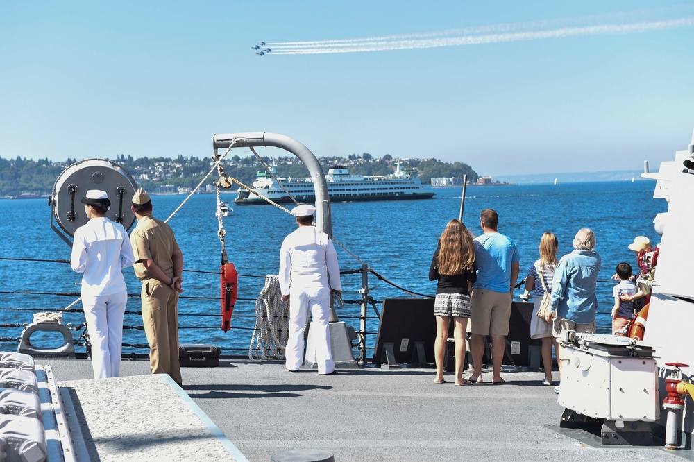 Seattle Media Visits with Navy during Seafair