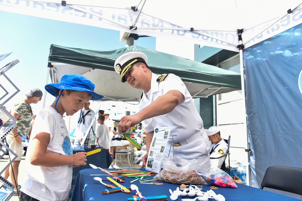 Seattle Media Visits with Navy during Seafair