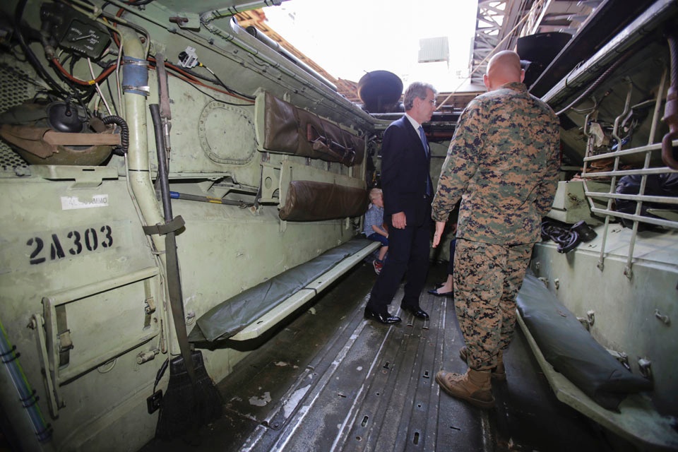 DVIDS - Images - U.S. Ambassador Pyatt Visits the USS Whidbey Island ...