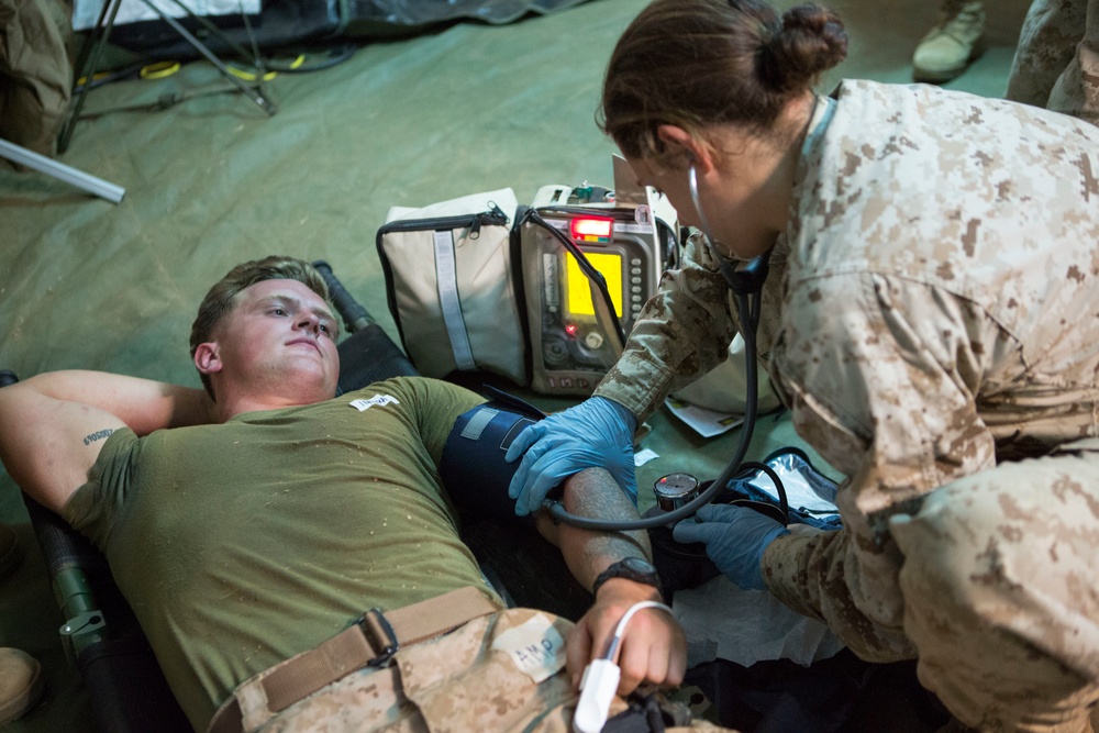SPMAGTF-CR-AF Marines develop lifesaving skills