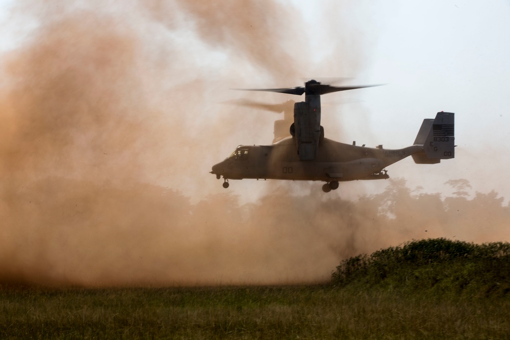 Ugandan soldiers complete U.S. Marine training