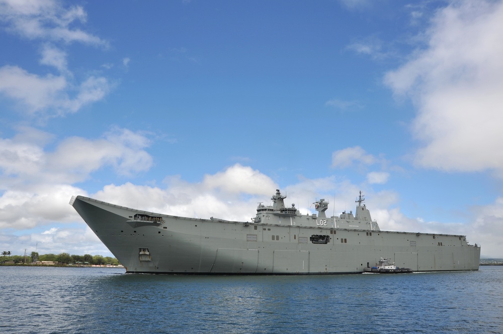 Royal Australian Navy Canberra Class Amphibious Ship HMAS Canberra (L02) Departs Joint Base Pearl Harbor-Hickam Following the Conclusion of RIMPAC 2016