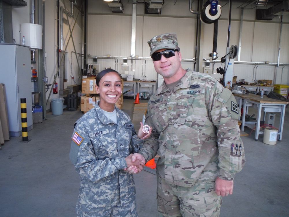 841st Soldiers Recognized with Command Team Coin