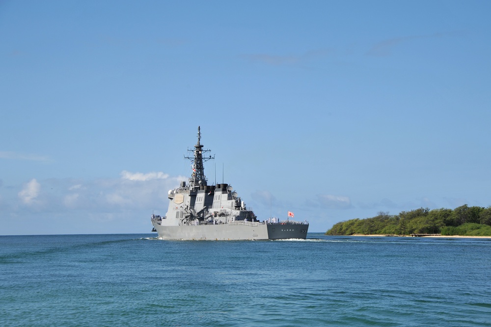 Japan Maritime Self-Defense Force Guided-Missile Destroyer JS Chokai (DDG 176) Departs Joint Base Pearl Harbor-Hickam Following the Conclusion of RIMPAC 2016