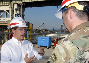 Congressman gets close look at dewatered Chickamauga Lock
