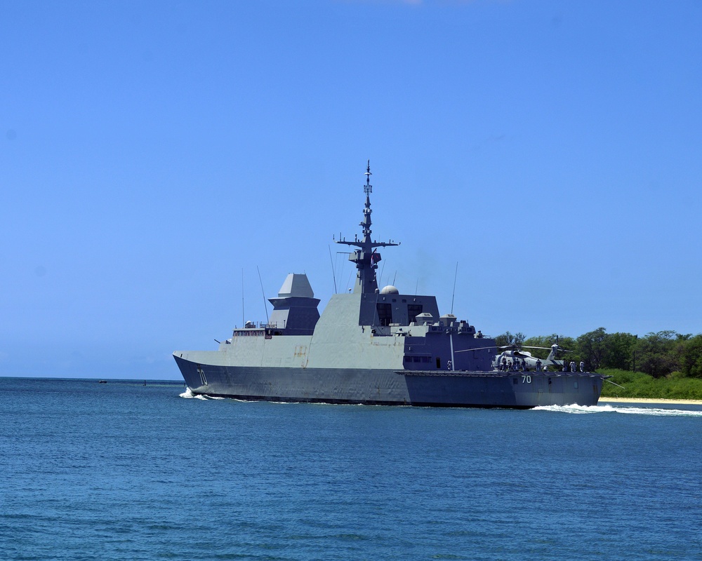 Republic of Singapore Navy Formidable-Class Guided-Missile Frigate RSS Steadfast (70) departs Joint Base Pearl Harbor-Hickam Following the Conclusion of RIMPAC 2016