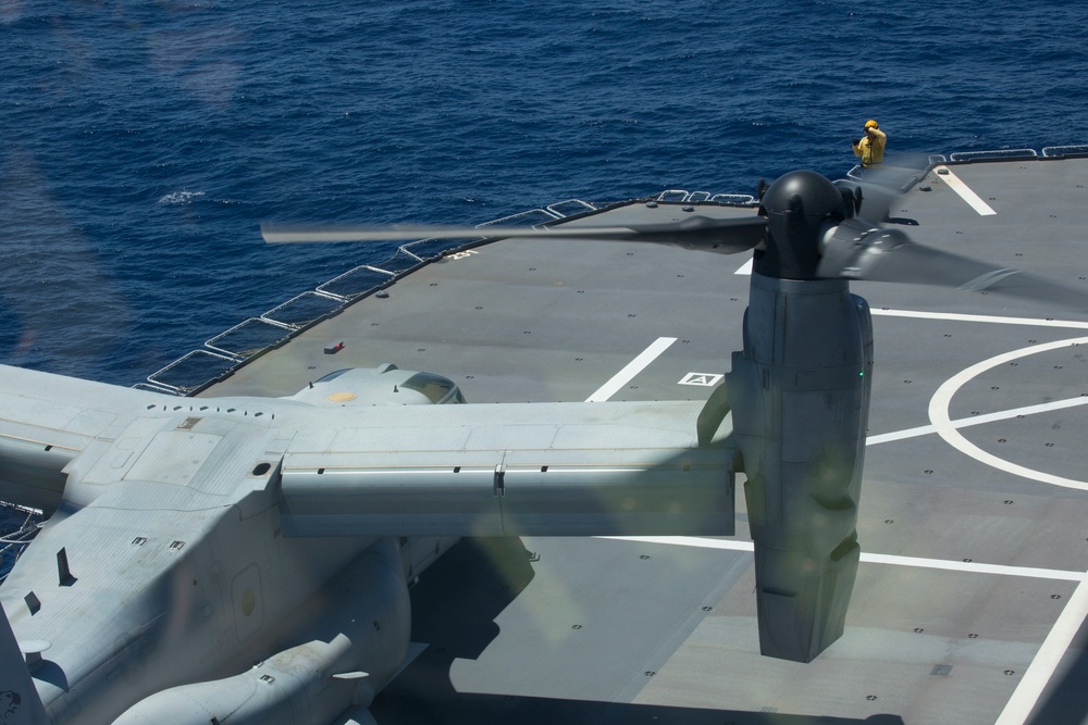 SPMAGTF-CR-AF Conducts Bilateral Training with French Ship BPC Dixmude