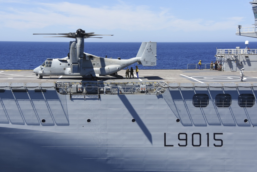 SPMAGTF-CR-AF Conducts Bilateral Training with French Ship BPC Dixmude