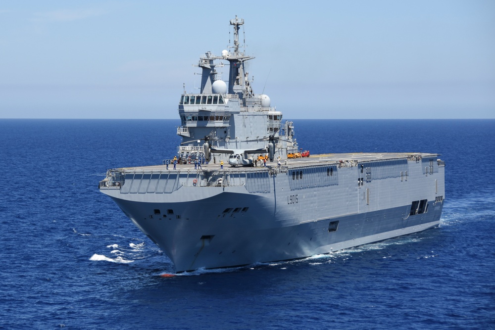 SPMAGTF-CR-AF Conducts Bilateral Training with French Ship BPC Dixmude