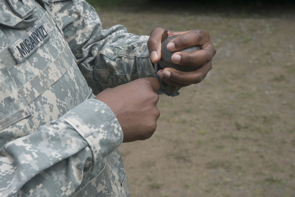 52nd SIG BN WeaponsTraining