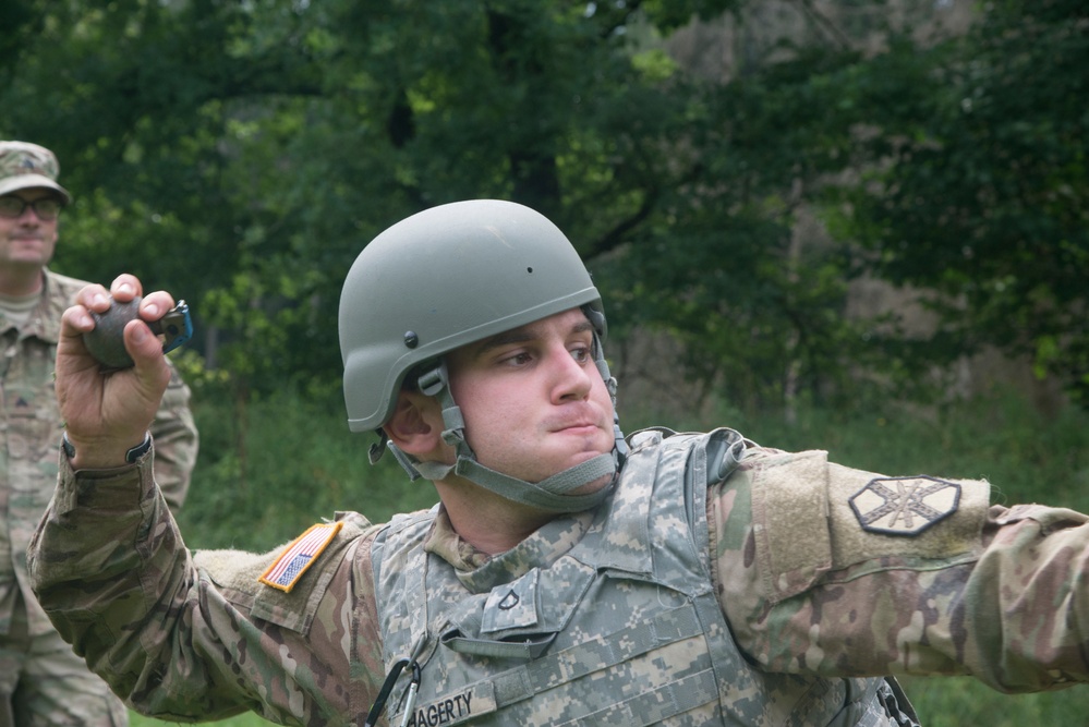 52nd SIG BN WeaponsTraining
