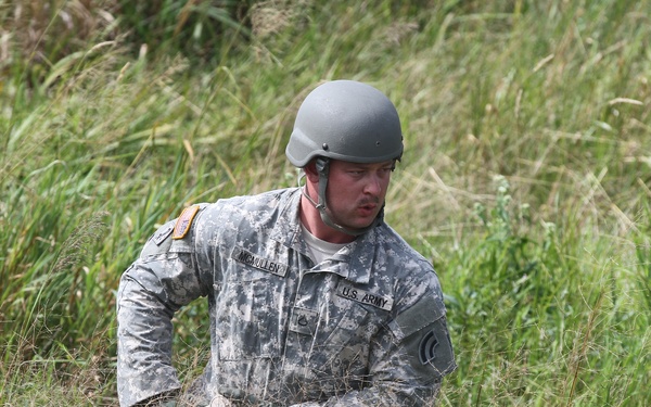 42nd Infantry Division Soldiers train on vehicle recovery