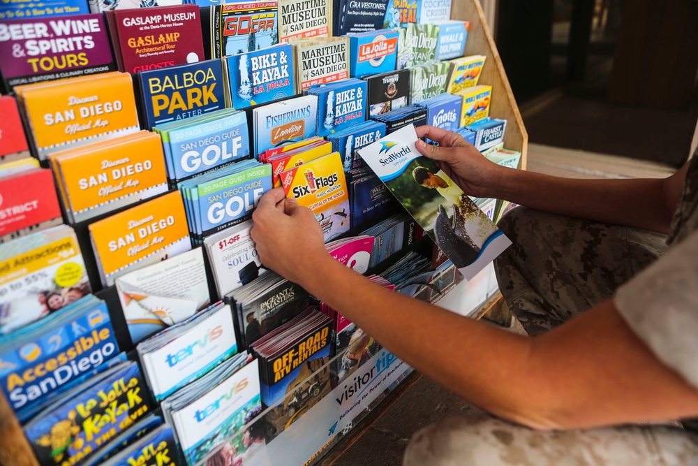 Military members explore the So Cal area through ITT adventures