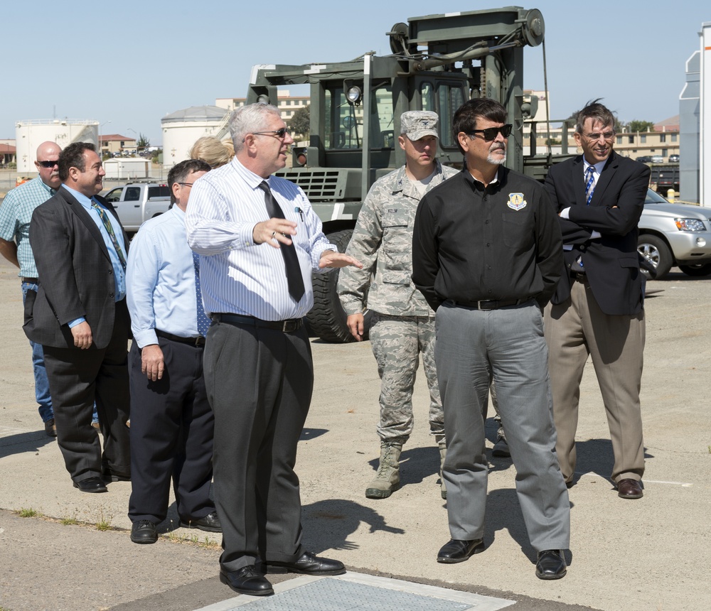 Mr. Randy Brown, SES (DIR, HQ AFCEC) Visits CEMIRT