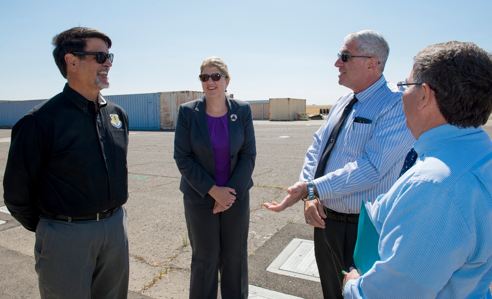 Mr. Randy Brown, SES (DIR, HQ AFCEC) Visits CEMIRT